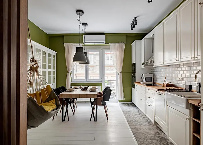 Synagogue Kira 아파트 *