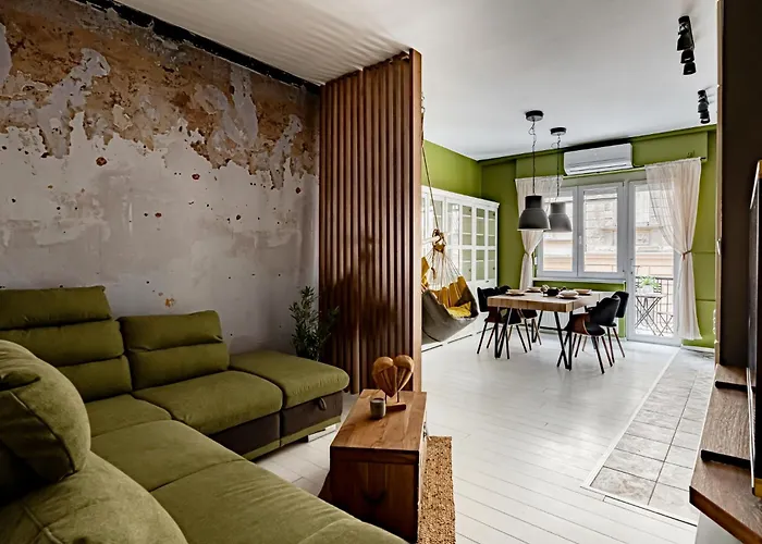 Synagogue Kira 아파트 *